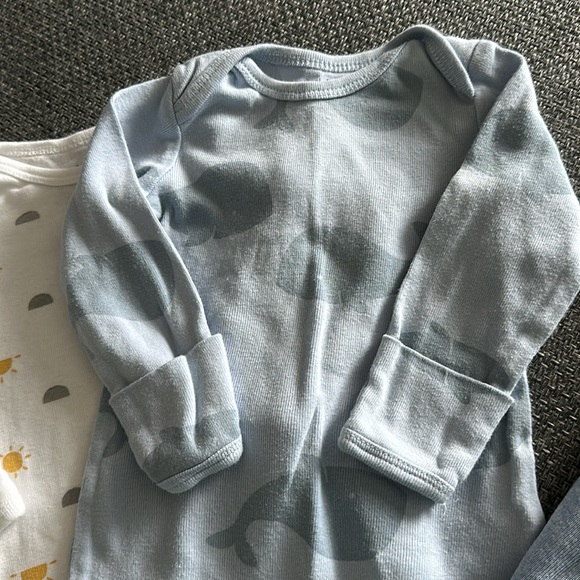 Simple Joys by Carter’s baby pajamas, set of 3, size newborn - Picture 3 of 6